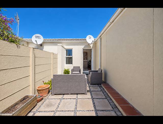 3 BEDROOM GATED ESTATE FOR SALE IN SUNNINGDALE